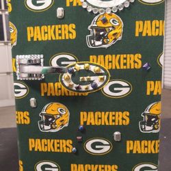 GREEN BAY PACKERS BADAZZELED MINI FRIDGE/ FREE DELIVERY 