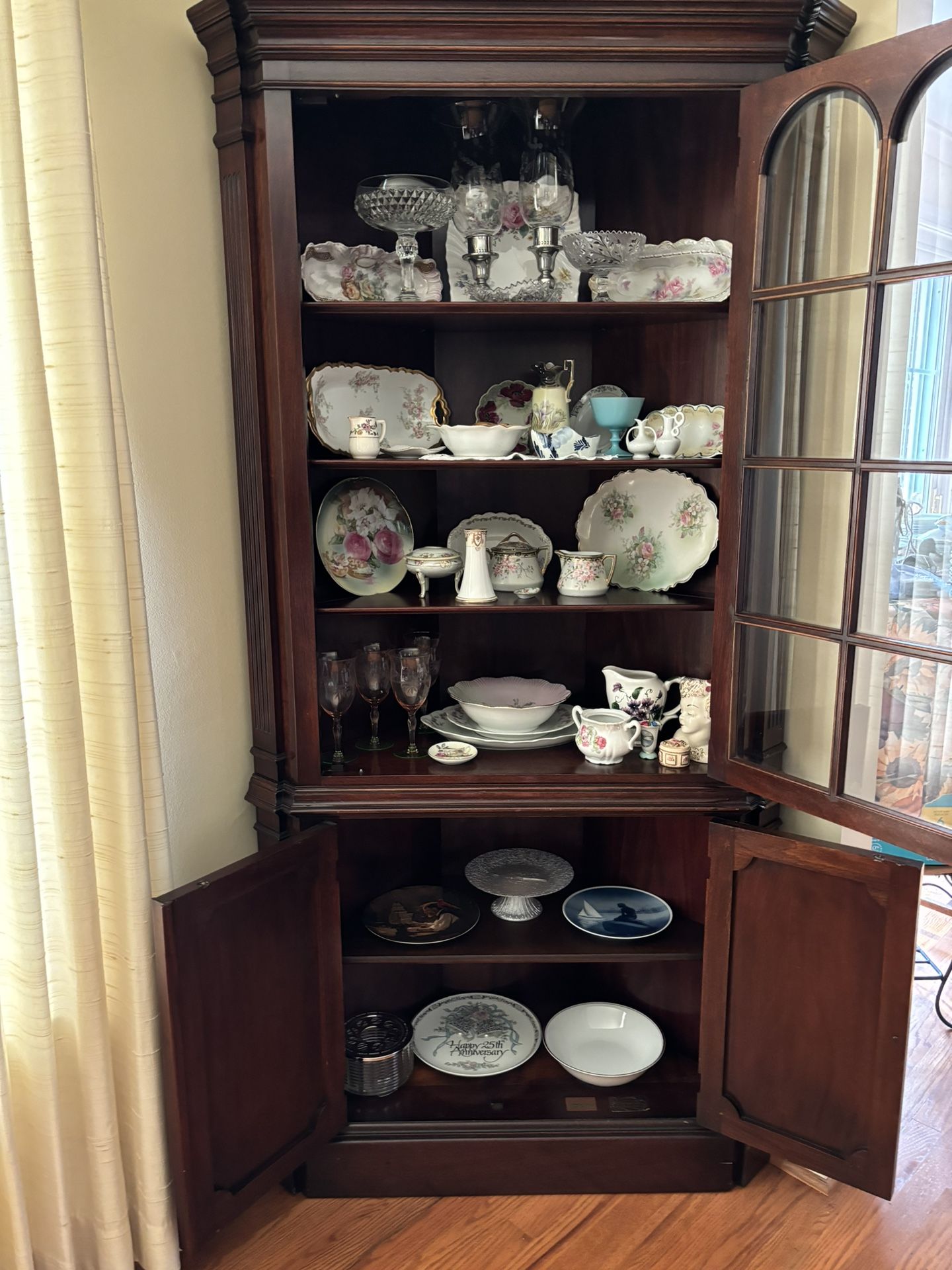 Porcelain & Glass Items