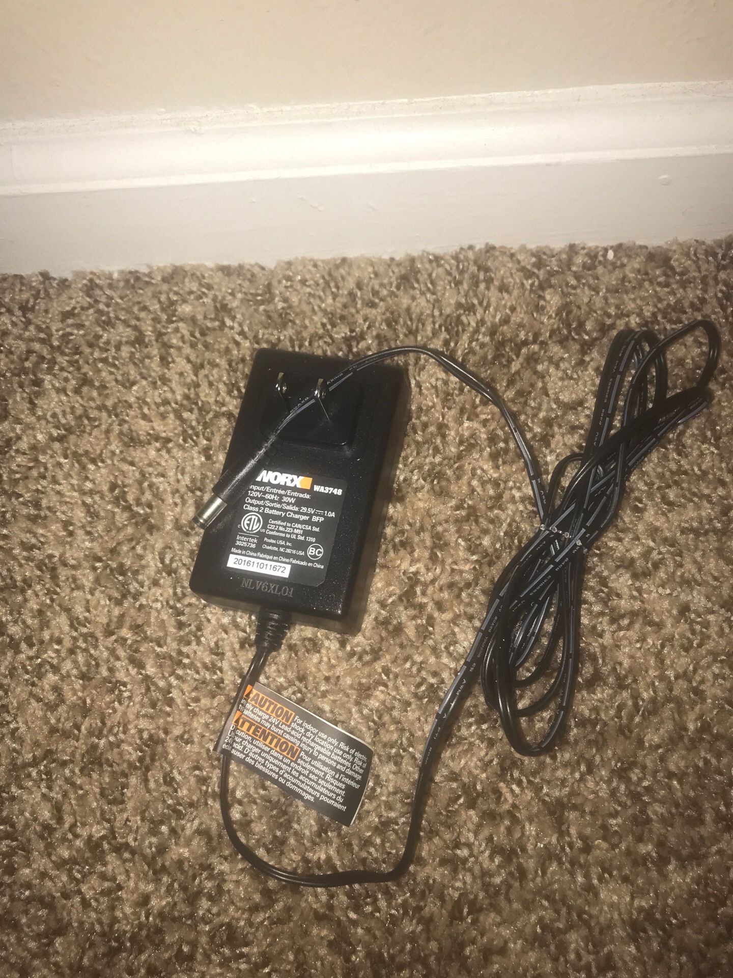 WORX WA3748 29.5 V charger