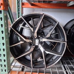 Used 20" Mercedes Wheels 5x112

3 wheels only

(2) 20x8.5 +42
(1) 20x9.5 +45