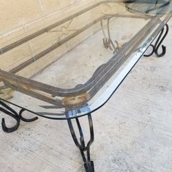 ( Glass / Metal ) Coffee Table