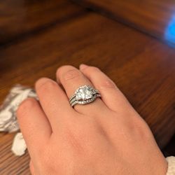 Cubic Zirconia Stone Engagement Ring Size 7