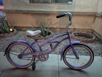 20"x2.0. MICARGI GIRLS CRUISER BIKE. KIDS SIZE. SINGLE SPEED. FRESHLY TUNE UP I