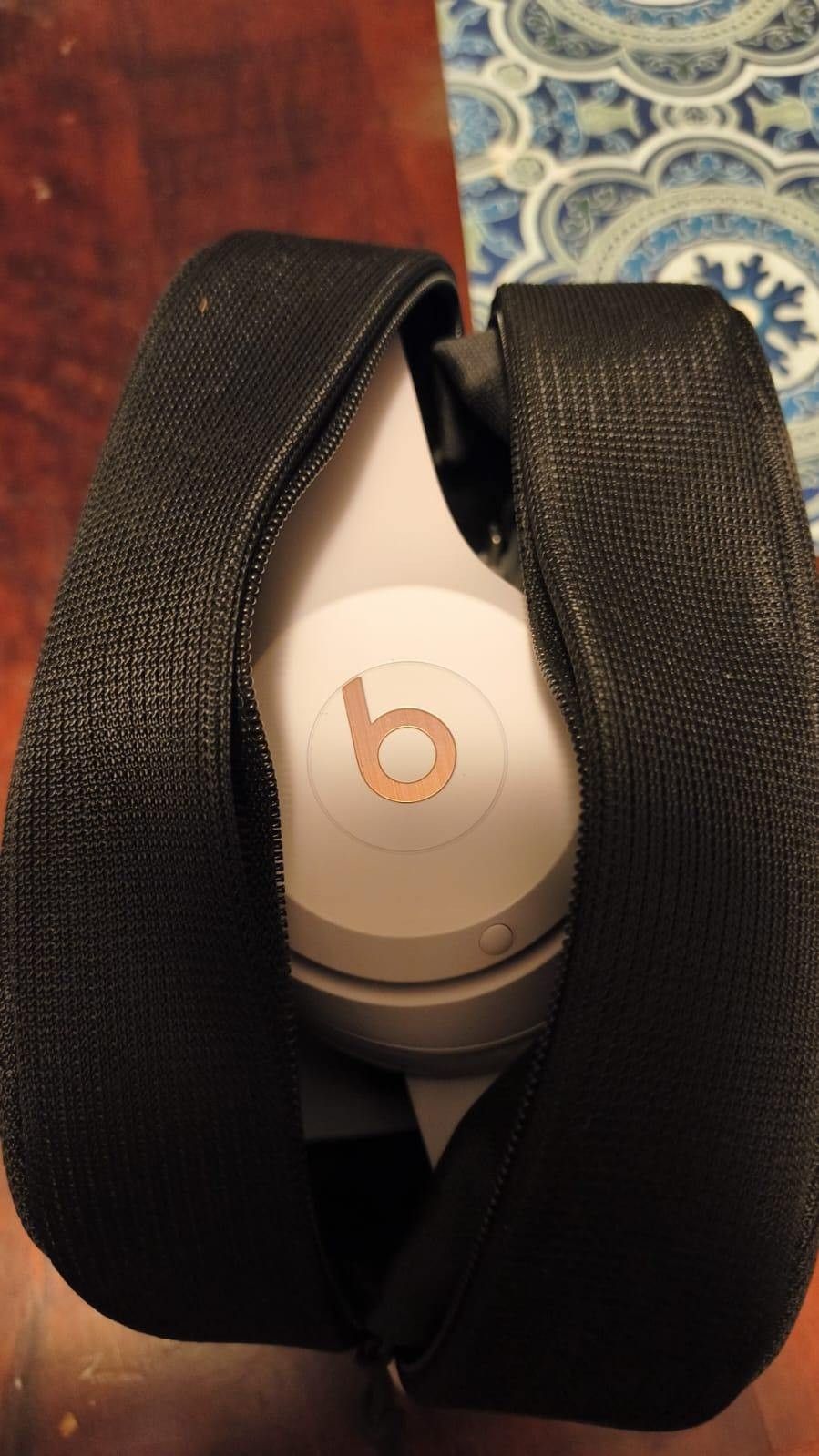 Beats Solo 4 Pink