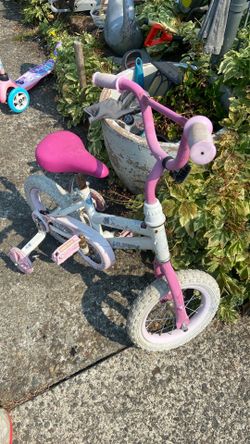 Tricycle price 8$.  Pick up e. Side. Tacoma