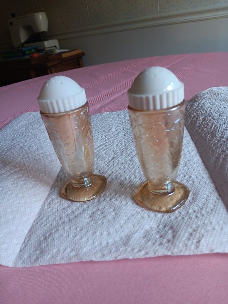 Floragold "Louisa" Salt & Pepper