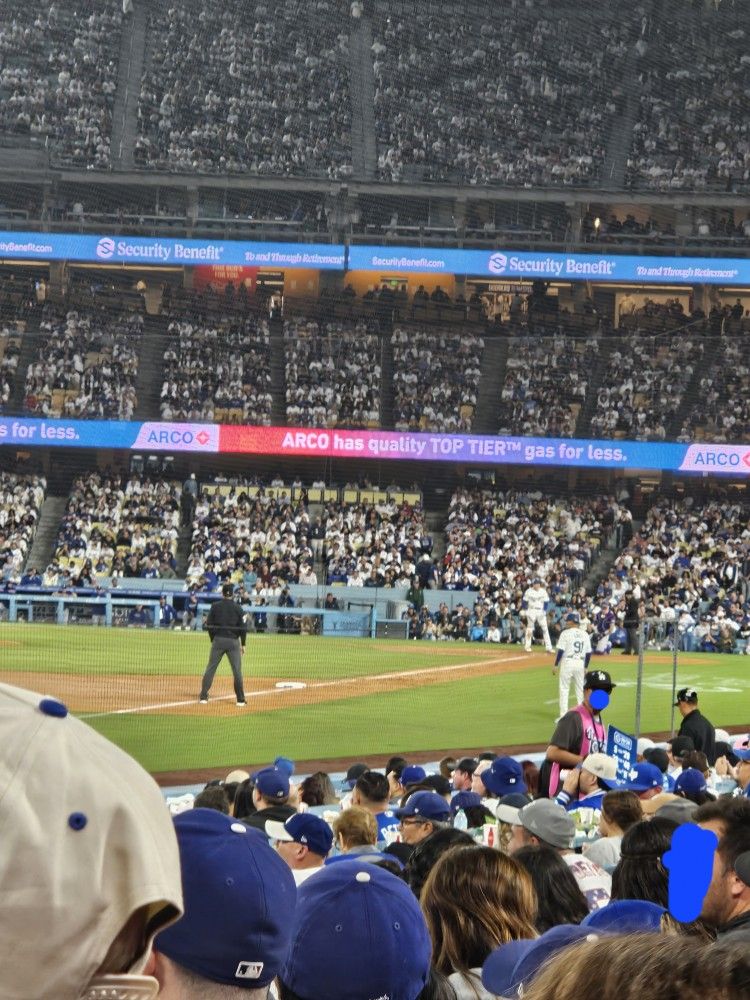 DODGERS TICKETS