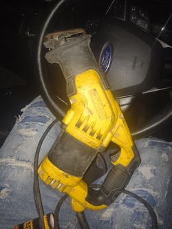 Sawzaw DeWalt 