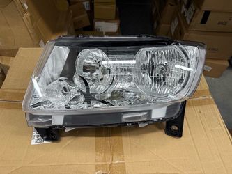 2011 To 2013 Jeep Grand Cherokee Driver Side / Left Side Chrome Clear Single Headlight