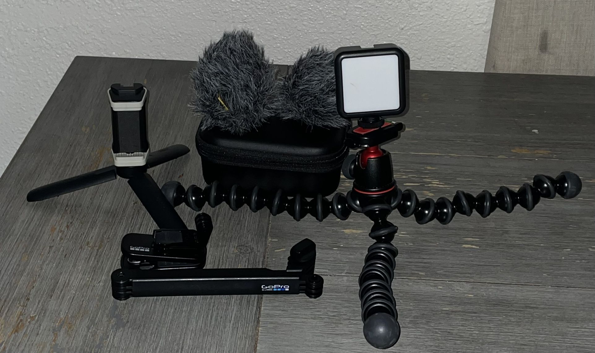 Obsbot Mini Tripod W/ Phone Holder, Joby Gorillapod Flexible Tripod Ball Head, Ulanzi VL49 Rechargeable Mini LED Light, GoPro Attachment, Deity Mic