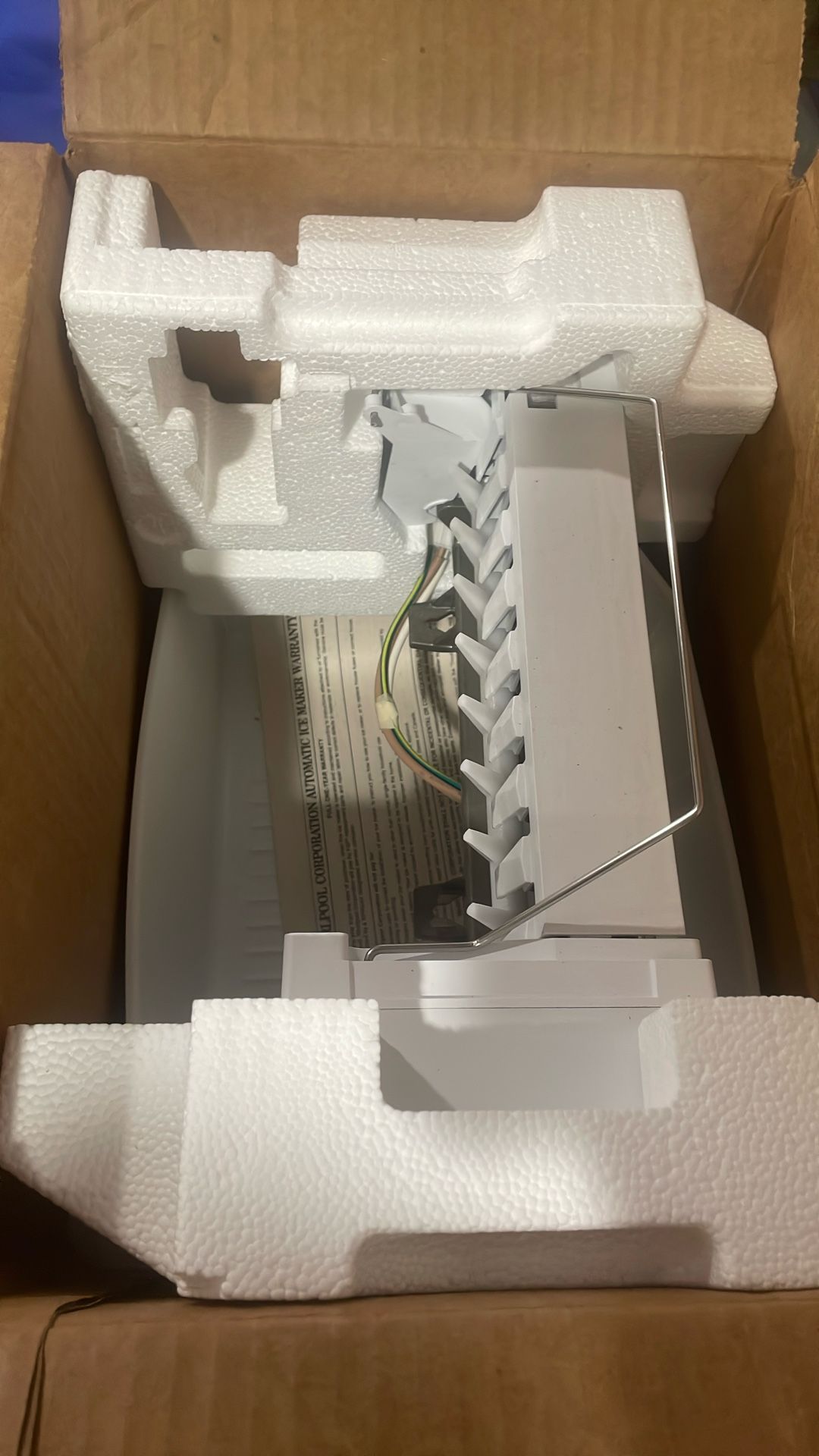 Whirlpool ECKMFEZ2 W11517113 Ice Maker Kit White