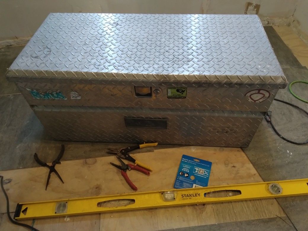 Custom Diamond  Plated Truck Tool Box 