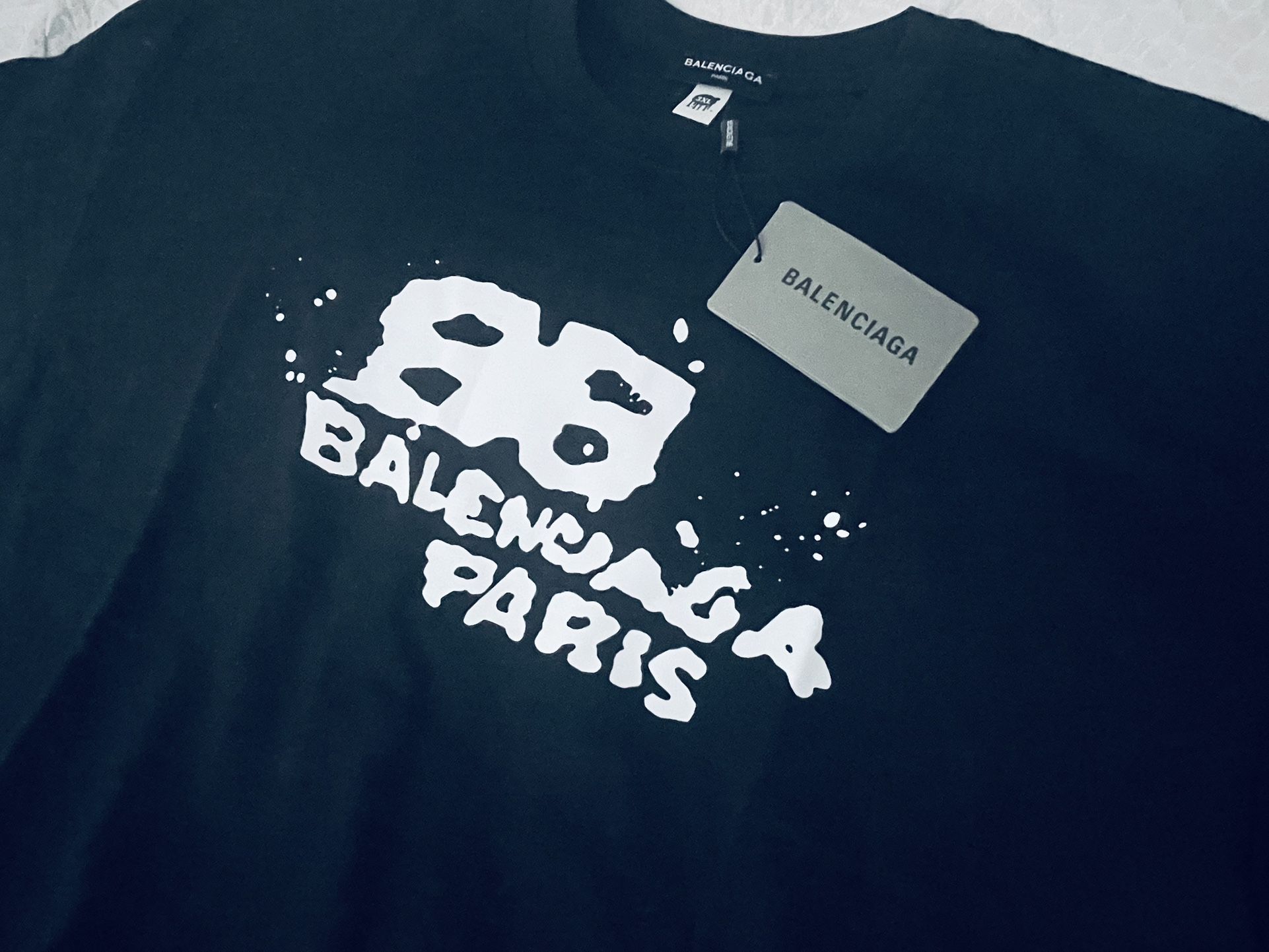 Hand-Draw BB Icon T-Shirt 3XL Says “Balenciaga Paris” On It