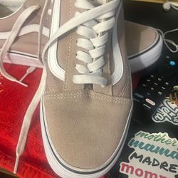 Vans Tennis Shoes