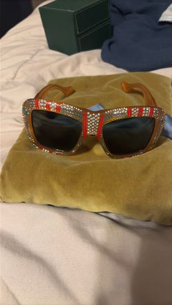 Sunglasses Gucci