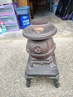 Vintage Cast Iron Potbelly Stove Made by Finch & Co. Peekskill,N.Y.