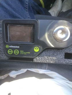 Milwaukee MA871 Digital Refractometer 0-85% Brix