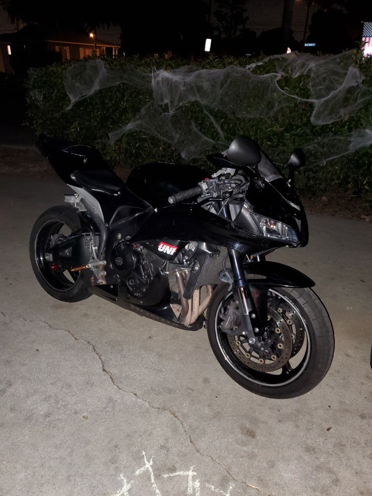 2007 CBR600RR PARTING OUT
