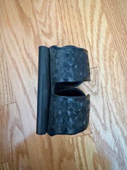 Revolver speed loaders pouch