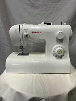 Singer Tradition 2277 Sewing Machine  