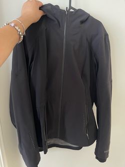 Lululemon Cross Chill Jacket