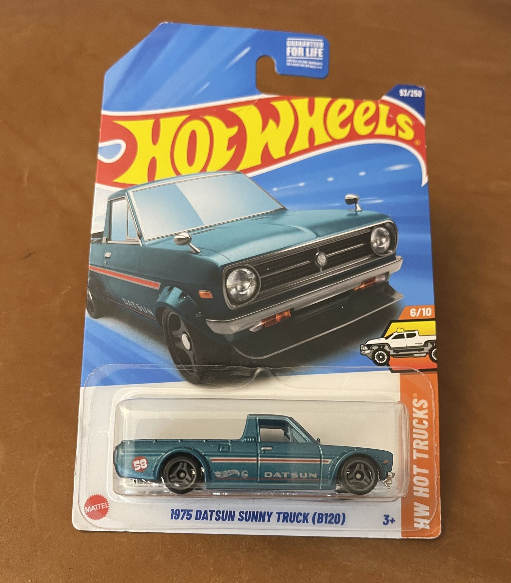 Hot Wheels - 1975 Datsun Sunny Truck