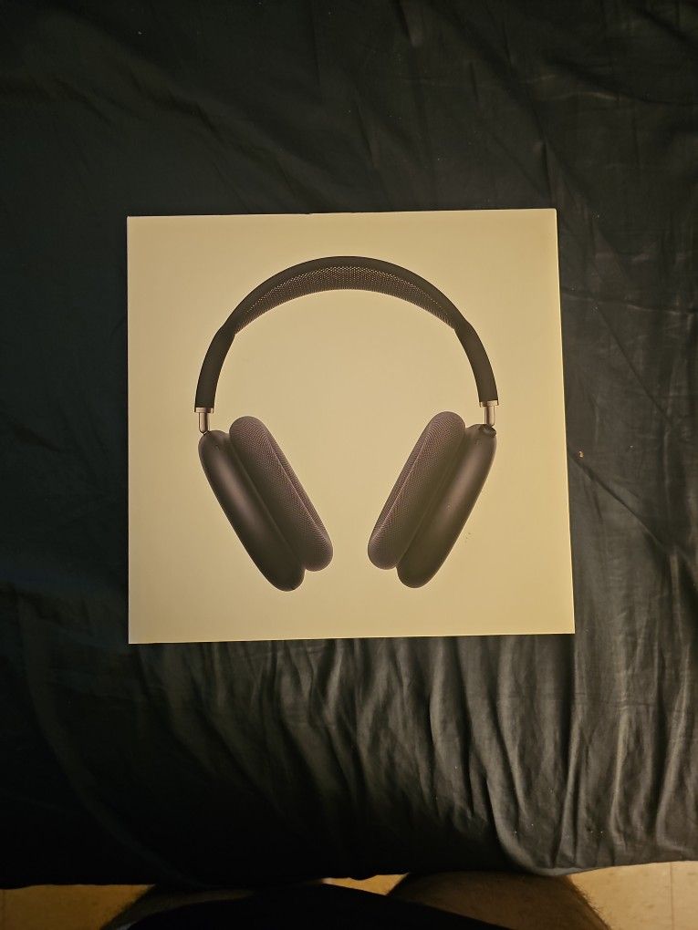 AIR POD MAX HEAD PHONES - READ DESCRIPTION 