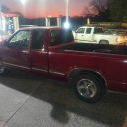 2000 Chevy S10 Truck 