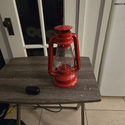 Lantern
Stansport 12" Hurricane Lantern