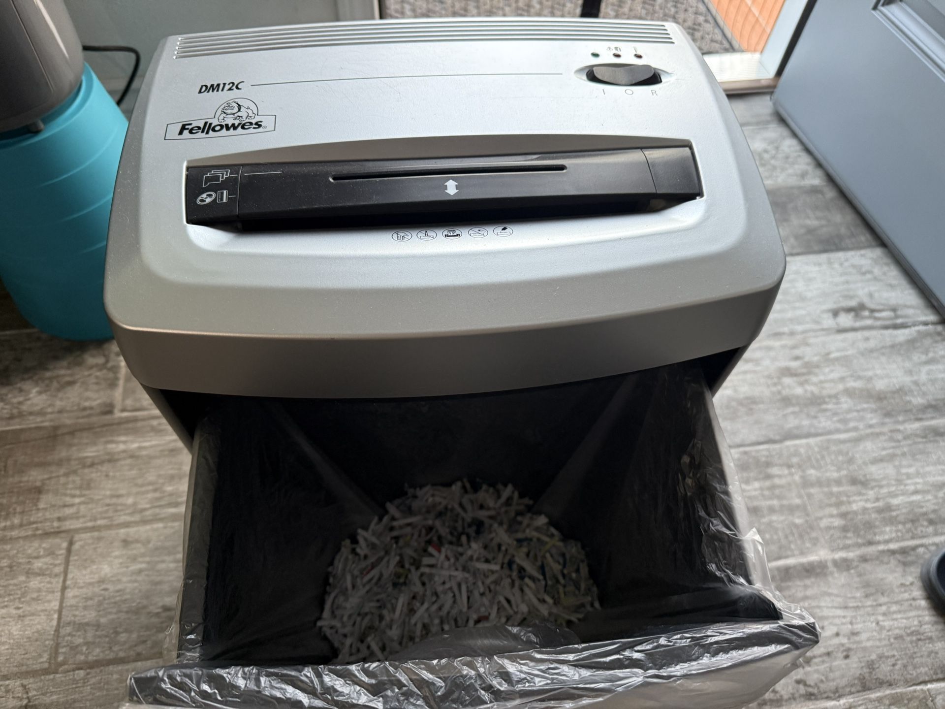 Fellowes Paper And Credit Card Shredder Machine