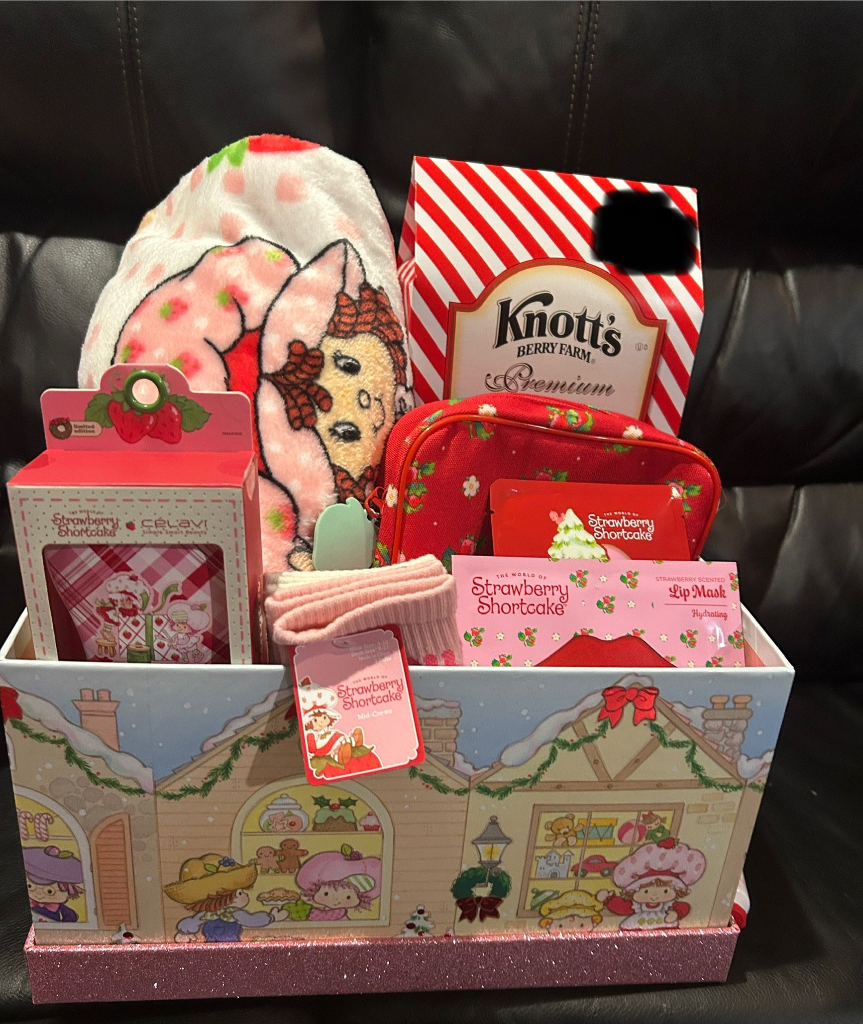 Strawberry π Shortcake π° Basket $95
