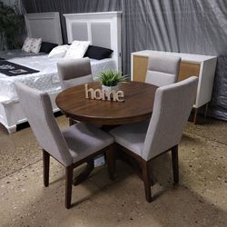 Round Table With Fabric Chairs (New)