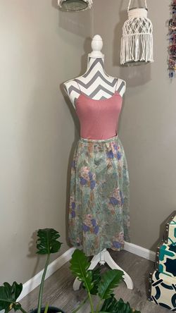 Vintage Leslie Fay Women’s Dress Size Small Green Purple Pink Orange Midi Skirt Floral Whimsical Fairy