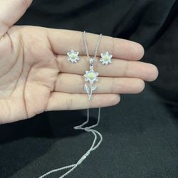 925 Sterling Silver Womens Flower Daisy Sunflower Charm Necklace & Earrings SET