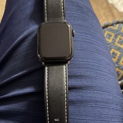 Apple Watch SE 44mm With cellular