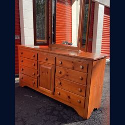 Quality Real Wood Long Dresser , Big Drawers, Big Mirror. Drawers Sliding Smoothly Great Confition