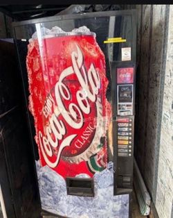 Coke Vending Machine 9 Slots