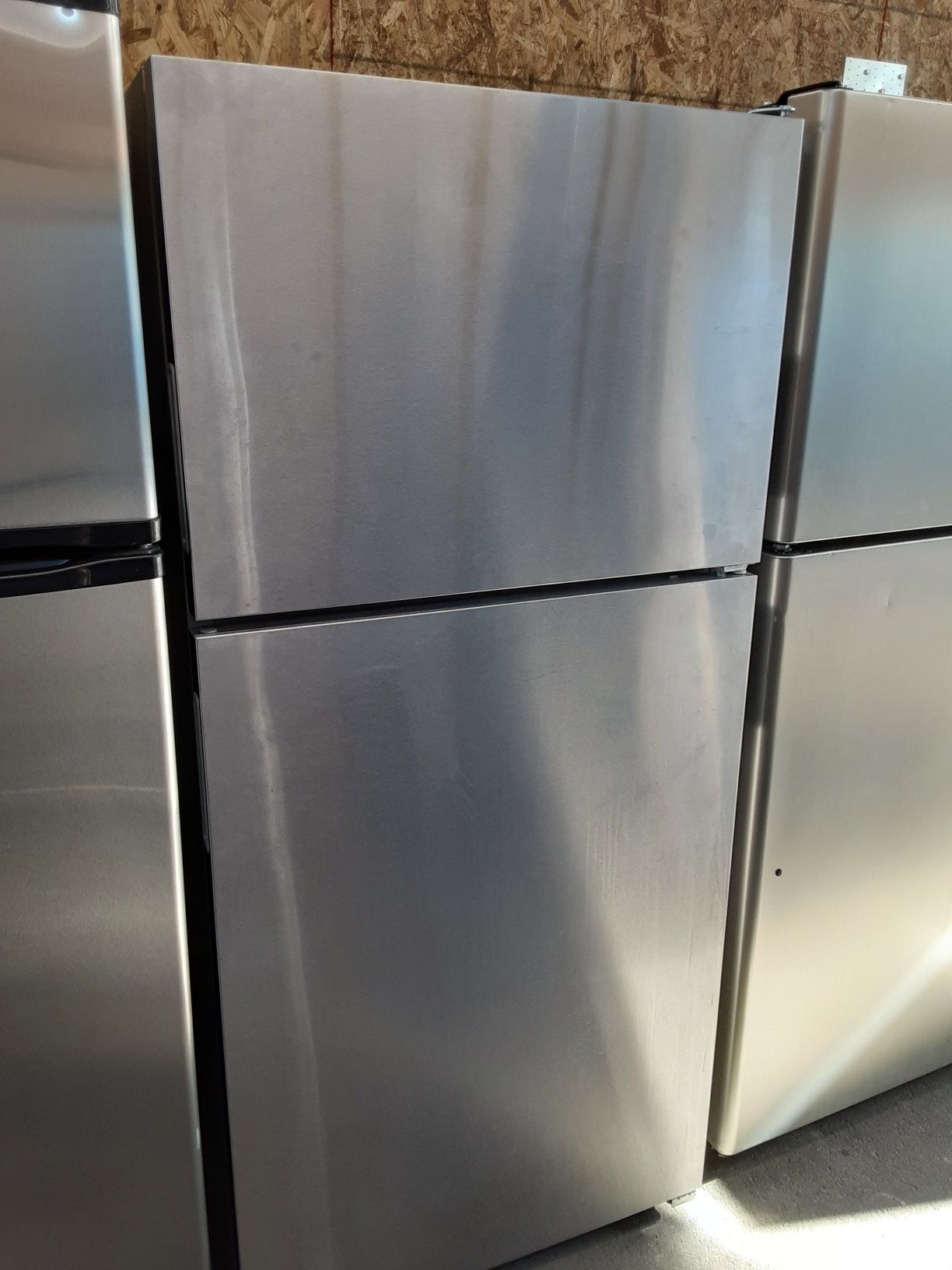 $350 Whirlpool stainless 20 cubic fridge includes delivery in the San Fernando Valley a warranty and installation