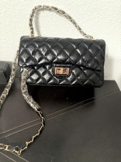Black Quilted Chain Crossbody Purse