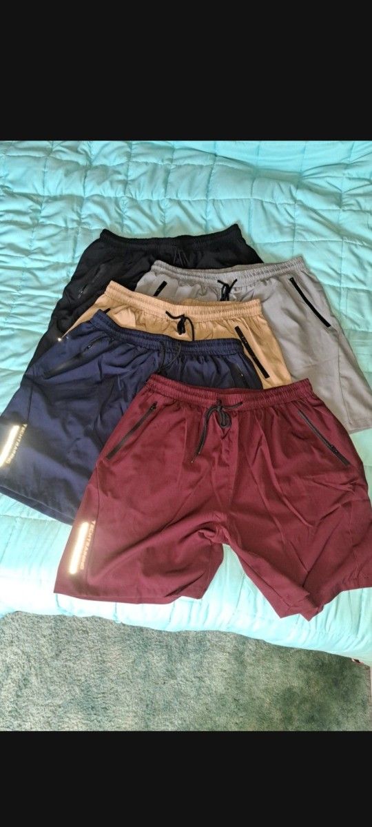 Men's XL Shorts. New!