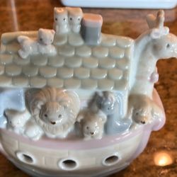 precious moments noah’s ark night light