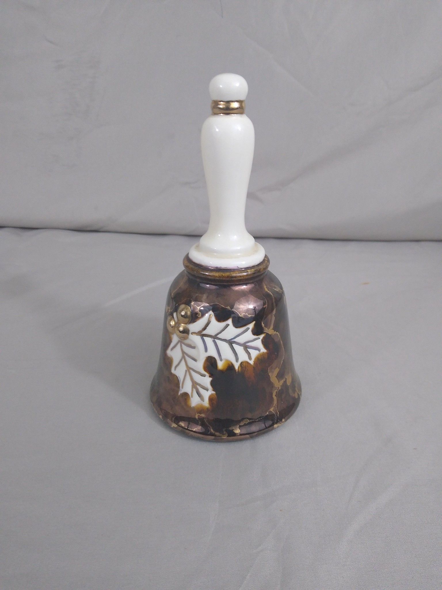 Decorative Leaves Design Porcelain Bell