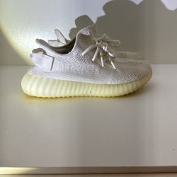 Yeezy 350 Triple White