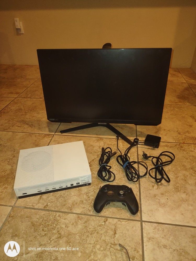 Xbox Package. Console, Monitor And Control. Very Good Condition.
