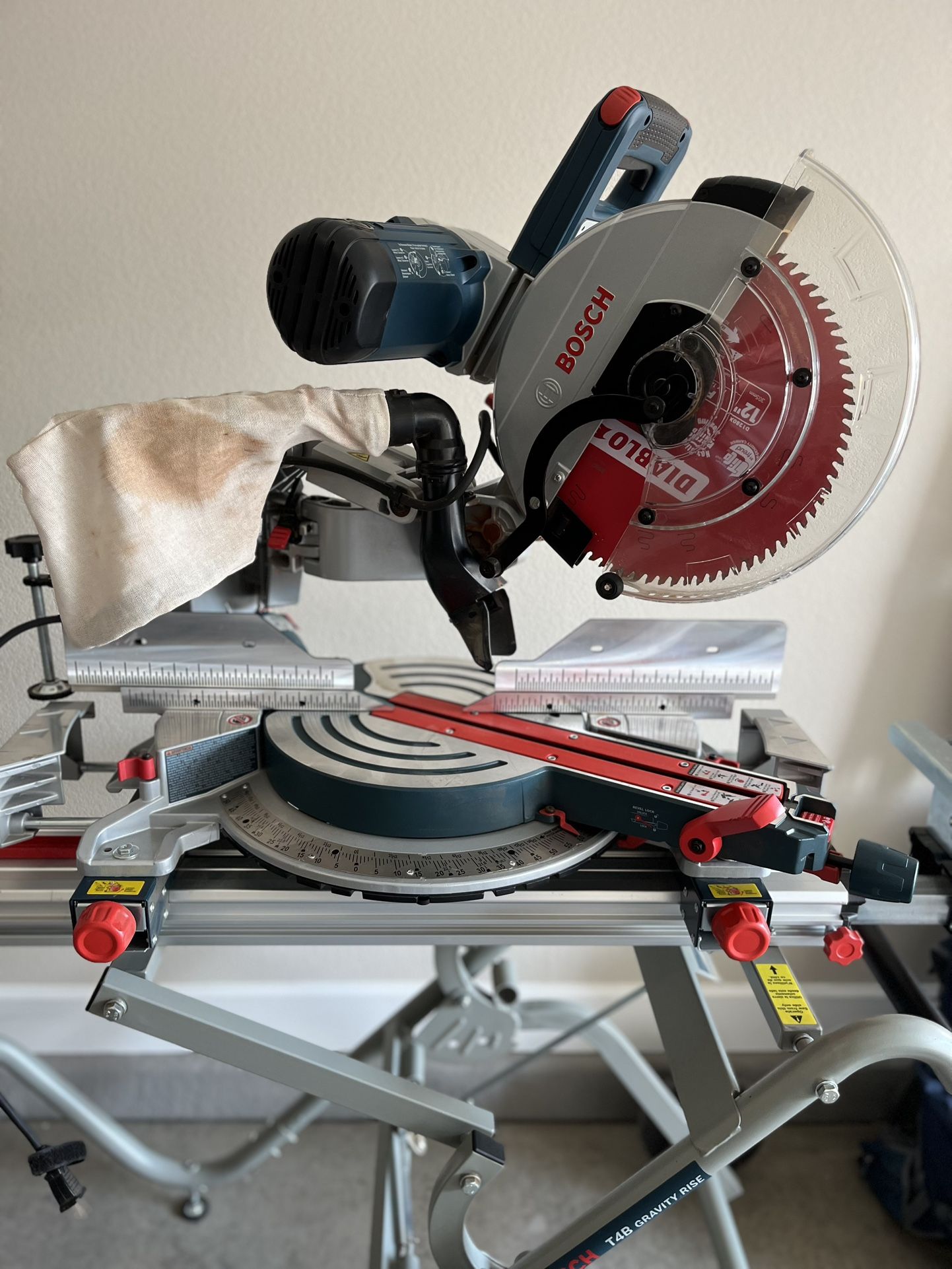 12” Bosch Dual-Bevel Sliding Miter Box on T4B Gravity Stand