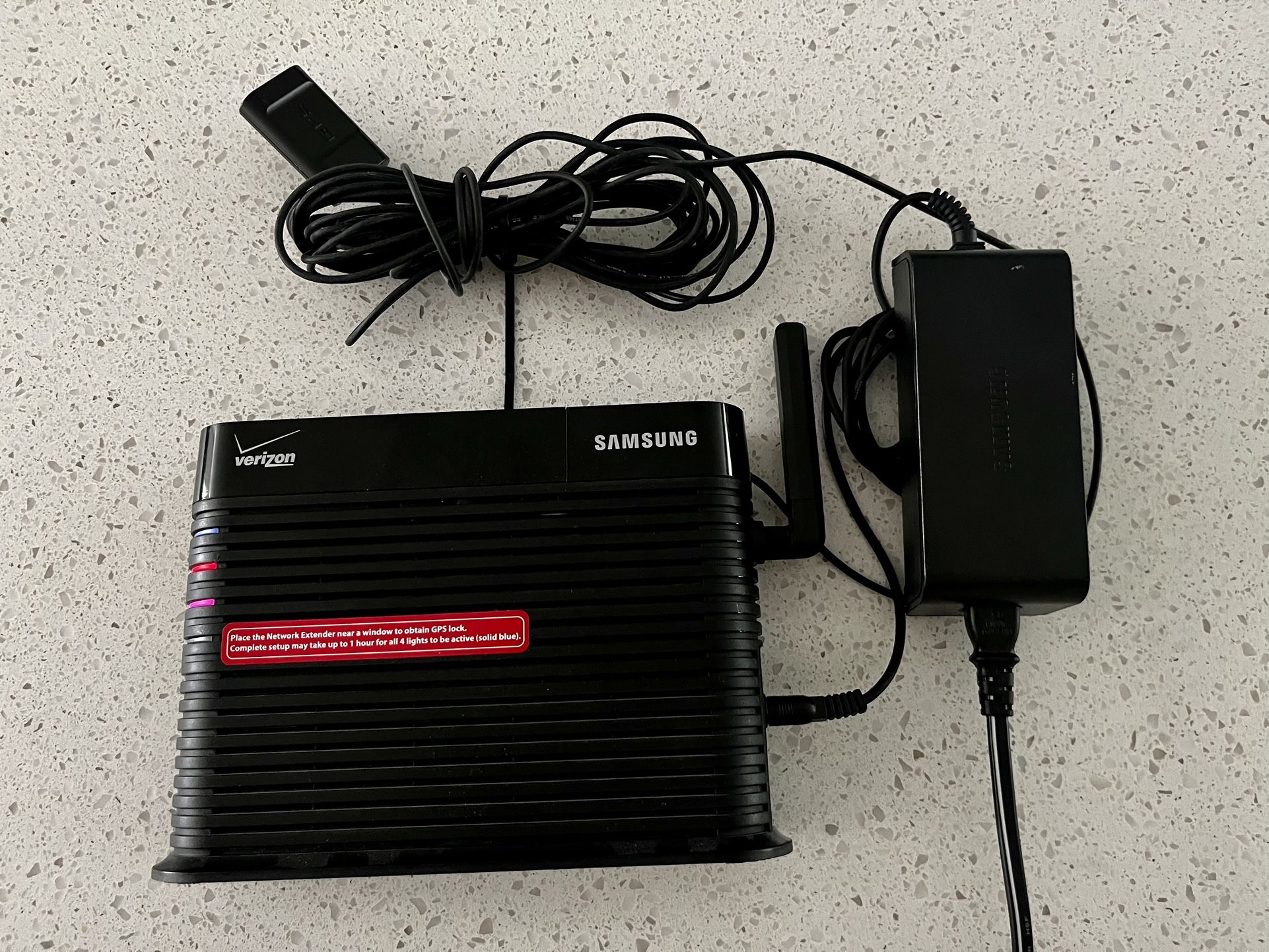 Samsung Verizon Wireless Network Extender SCS-2U01 3G Cell Phone Signal Booster