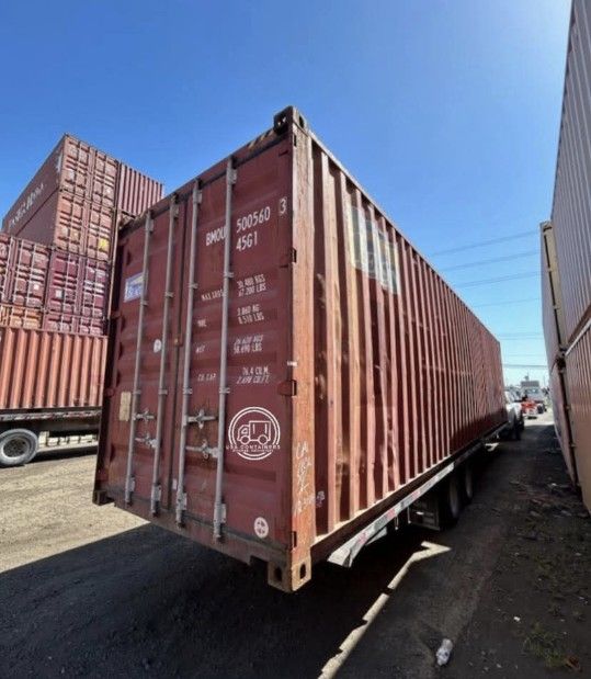 WIND & WATERTIGHT 20’ & 40’ SHIPPING CONTAINERS