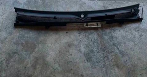 2017-2019 Chevy Silverado 2500 Cowl Cover Air Inlet Panel Oem