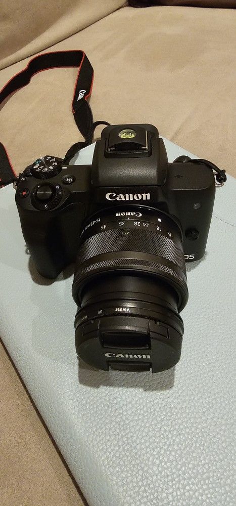 Canon EOS M50 Maek II EF-M 15-45 mm