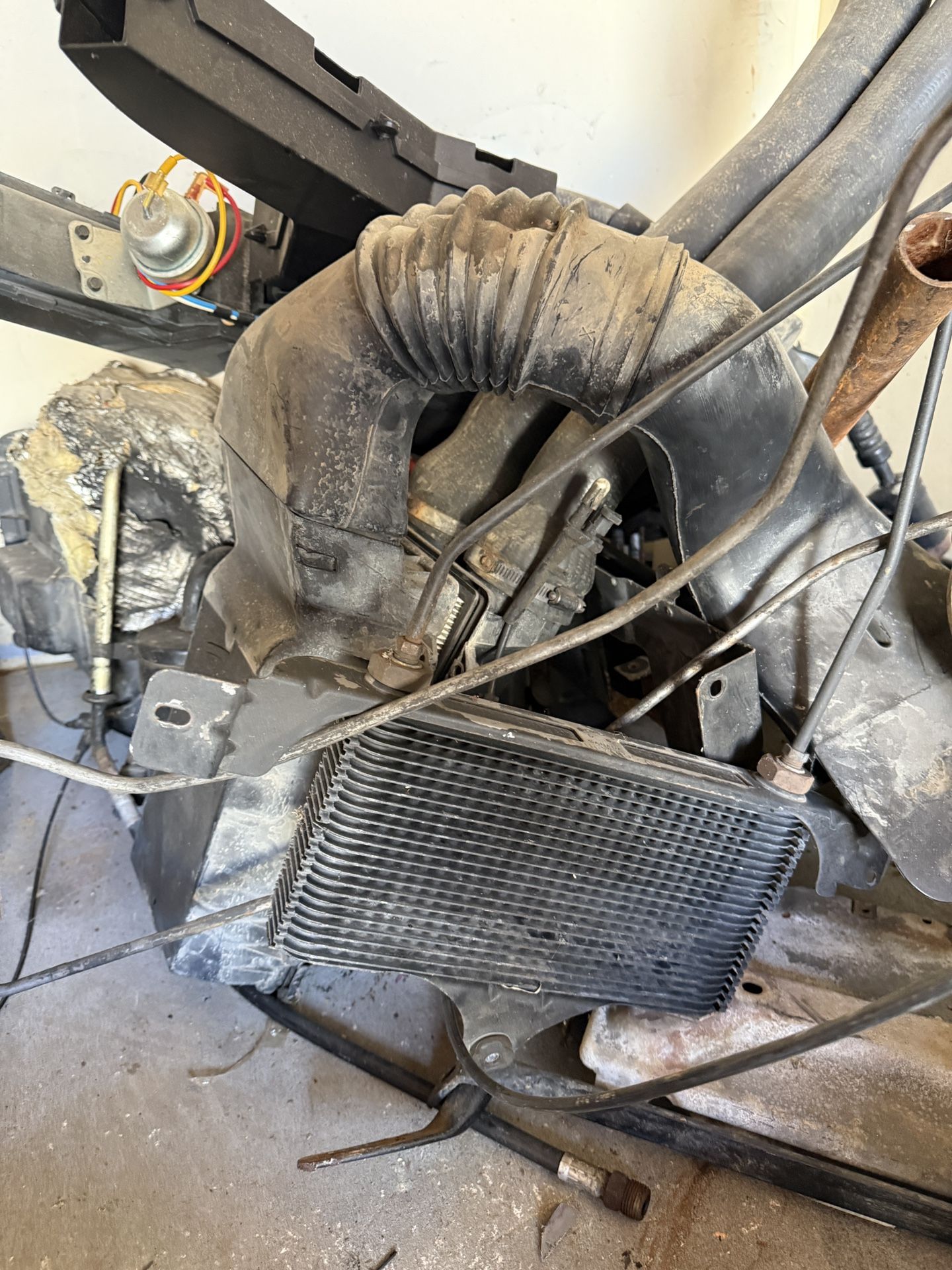 Miscellaneous Parts From An 87 Bronco